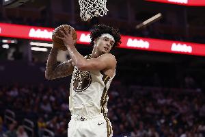 詹姆斯转发与乐福骑士同框照：乐福基金会绝对是最好的 都来支持